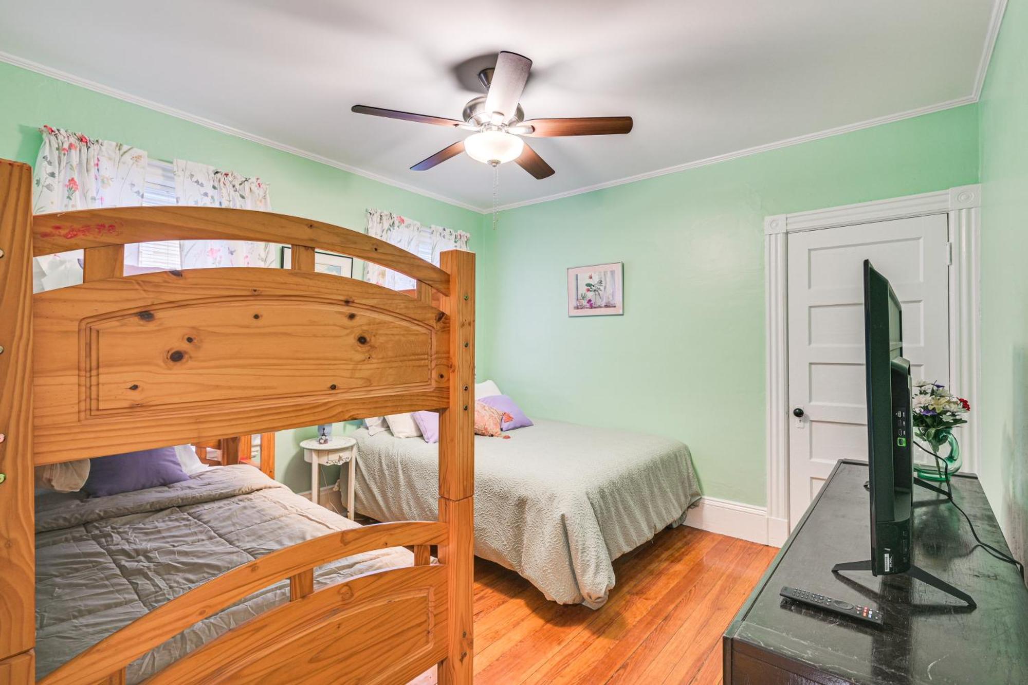 Medford Apartment Rental, 5 Mi To Downtown Boston Екстер'єр фото