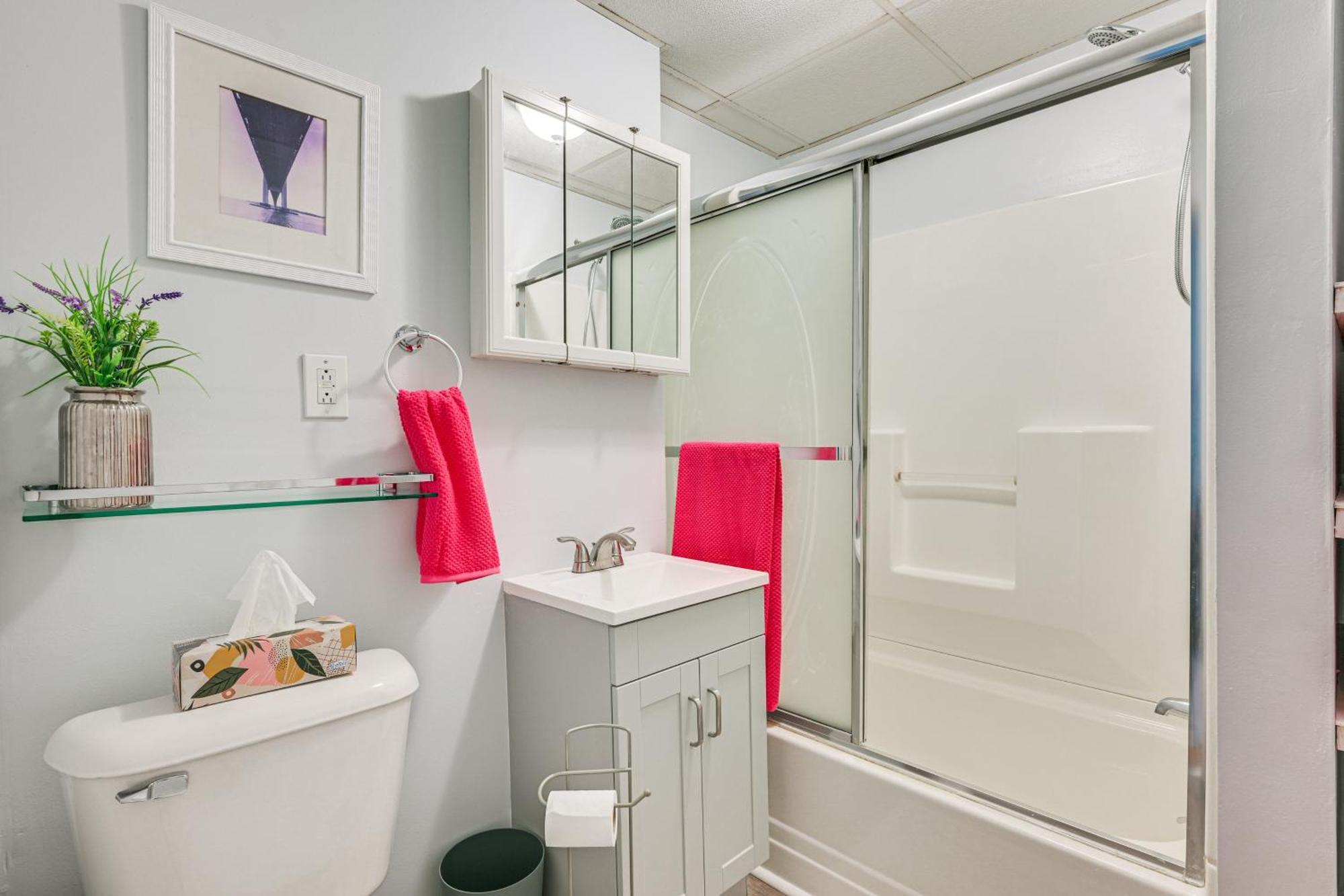 Medford Apartment Rental, 5 Mi To Downtown Boston Екстер'єр фото